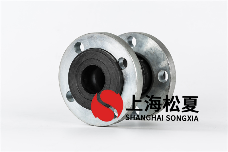 橡膠接頭浸在潮濕的環(huán)境或水里時(shí),非常容易損壞